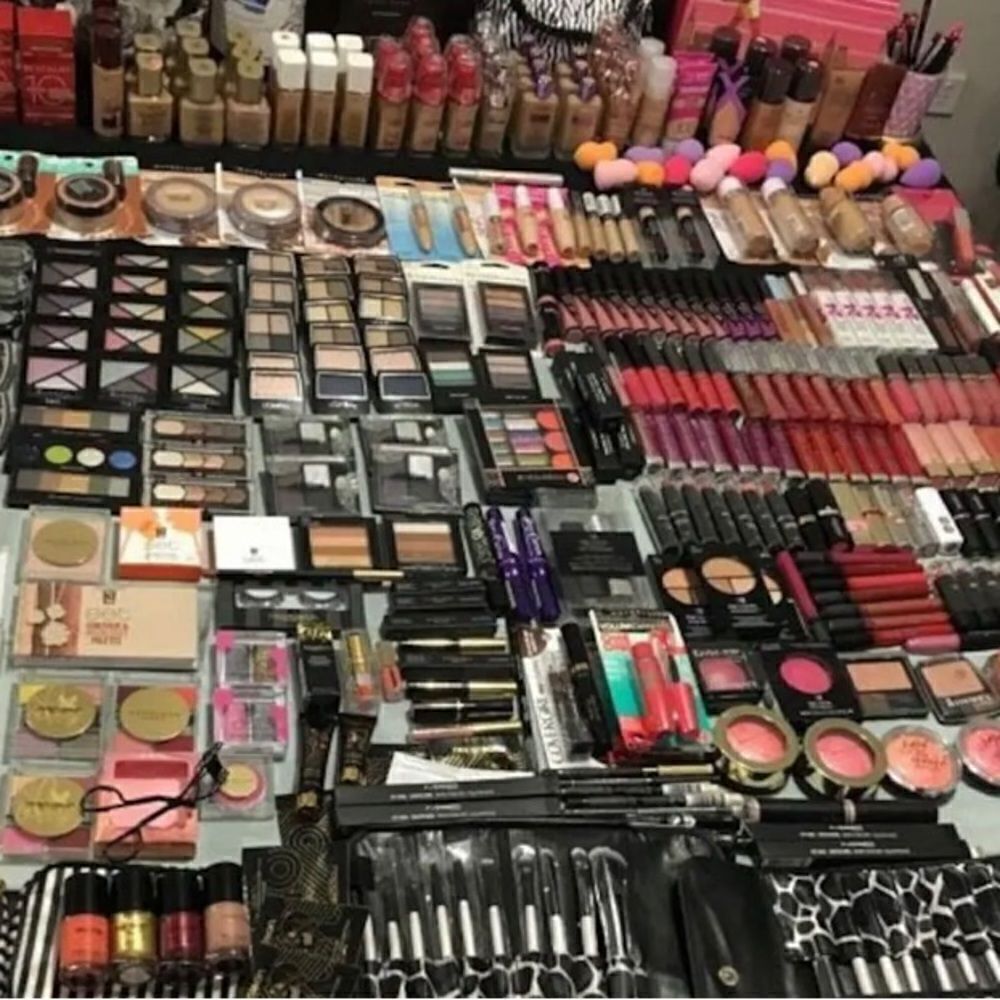 Makeup Mystery Box!!!!🎉🎁🎊💓💝  